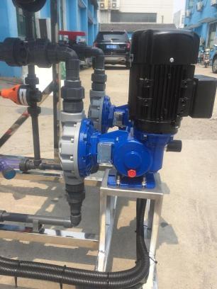 不帶桶加藥設(shè)備