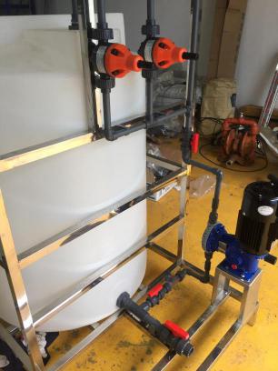 單桶單泵加藥設備