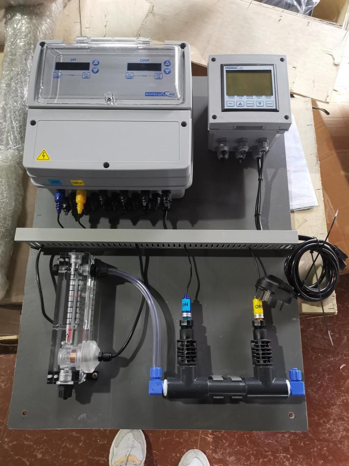 意大利SEKO西科多參數組合儀表,可同時測PH、 ORP 、余氯，壁掛式安裝，操作簡單方便，支持其他多參數訂制  游泳池、二次供水、河道檢測，污水處理