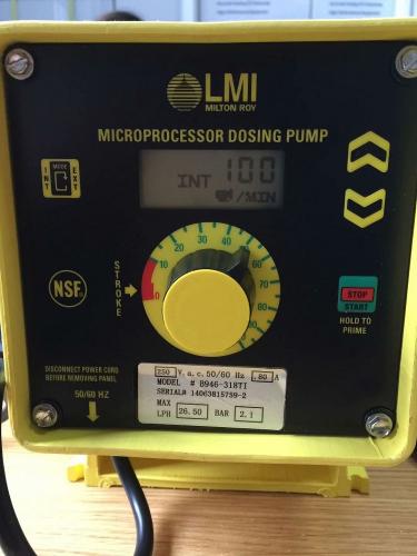 米頓羅LMI電磁隔膜計量泵B926-398TI PP外殼污水處理計量泵加藥泵