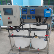 加藥裝置  帶PCL控制 + 多參數監測